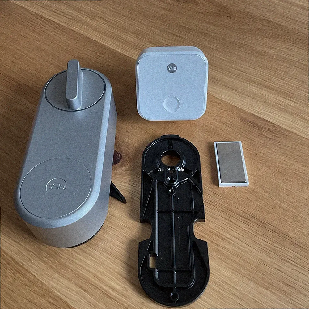 Bosch Smart Home, Yale Linus® Smart Lock, Türschloss inkl.WiFi Bridge 8750001828