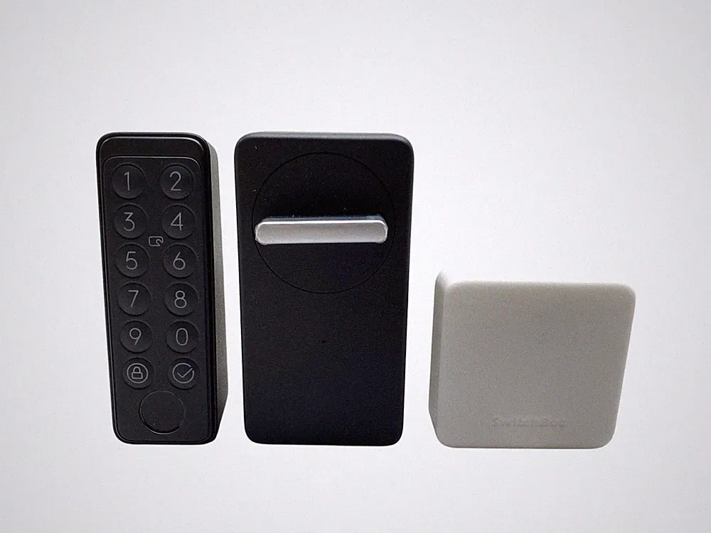 Intelligentes Wi-Fi-Schloss mit Touch-Tastatur SwitchBot B-WARE