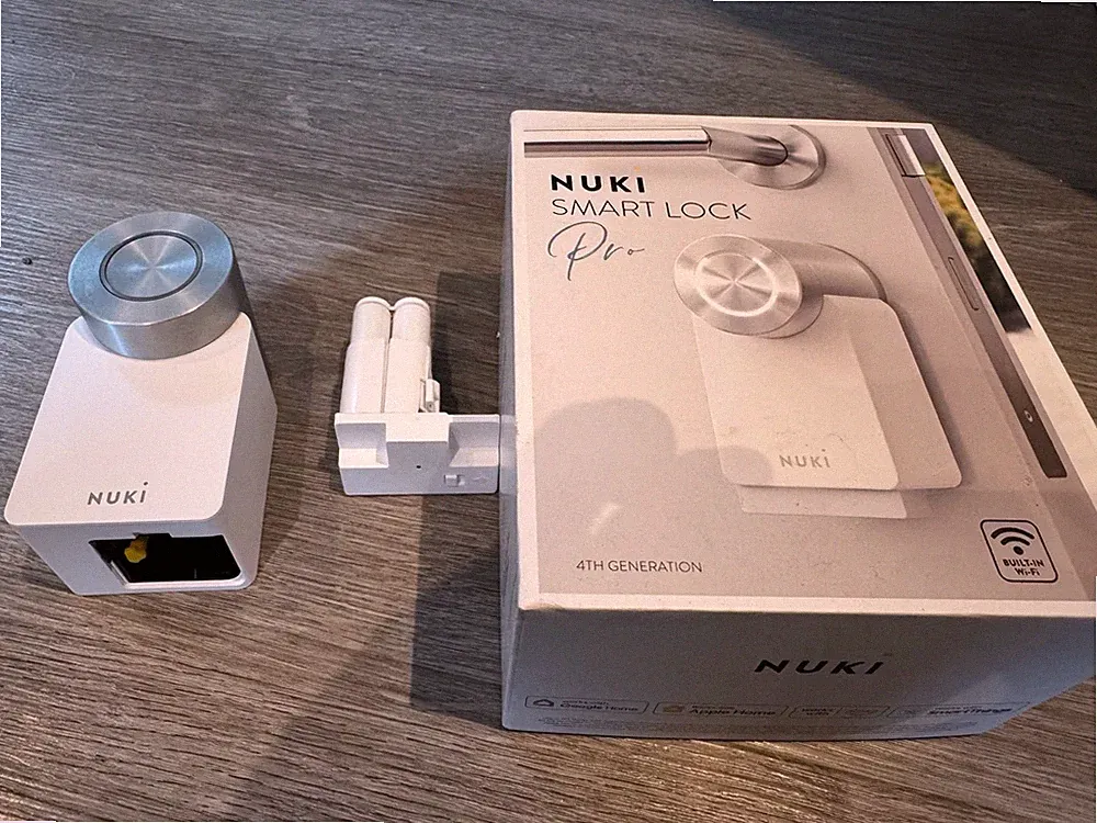 Nuki Smart Lock Pro 4.0 + Power Pack – guter Zustand