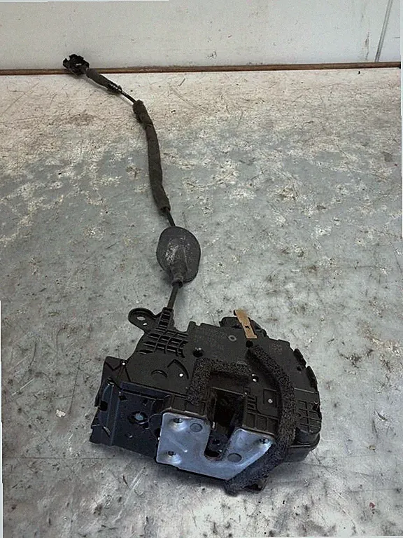Smart ForFour II W453 2016 Vorne rechts Türschloss vorne A4537205700 APU20077