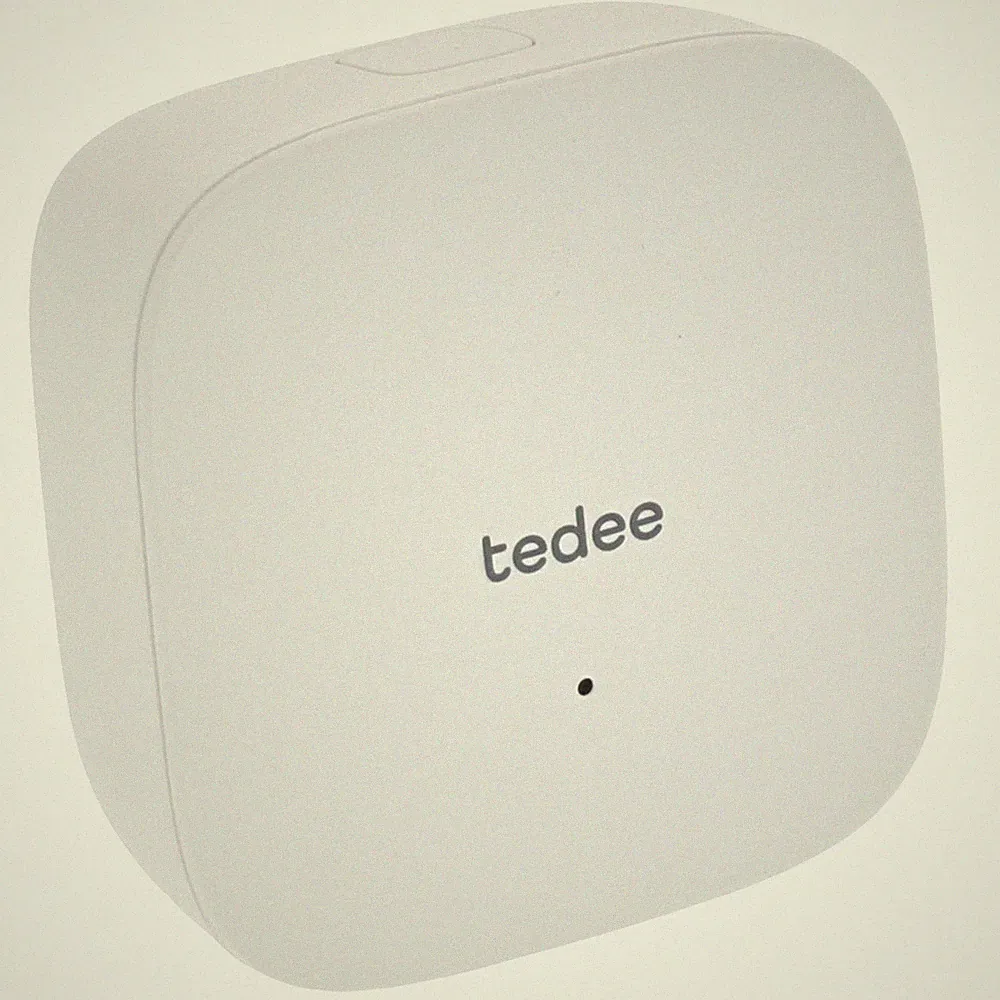 Tedee WLAN Bridge für Tedee Smartlock PRO weiß
